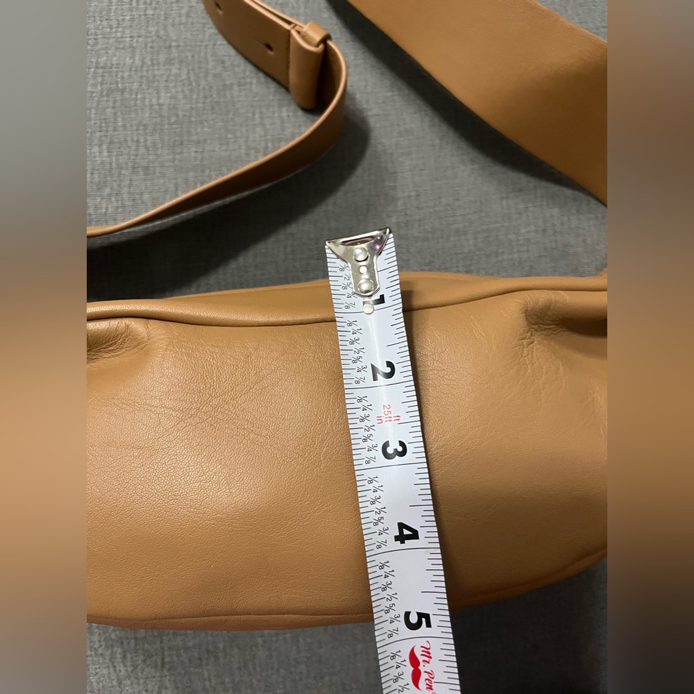 COS Swing Crossbody Wide strap Zip Closure In Smooth-Grain Leather Beige - Picture 4 of 9